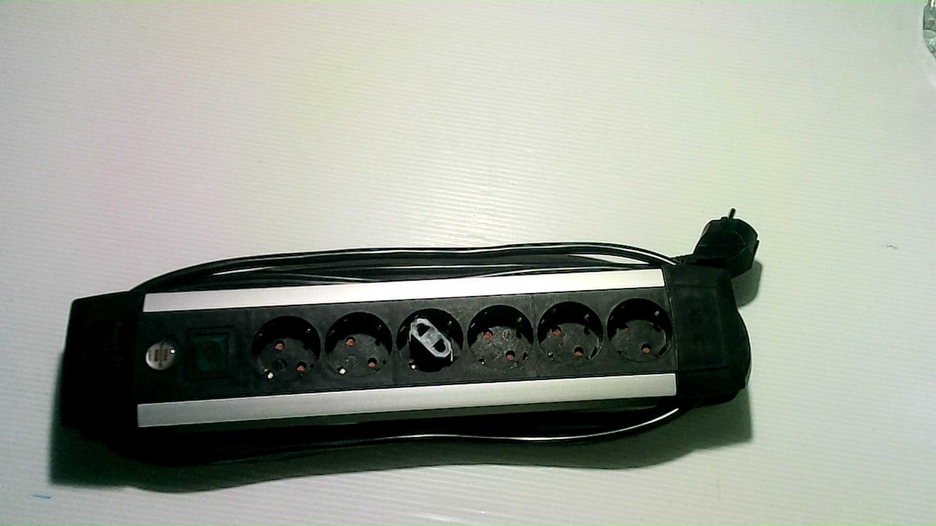 High-quality Alu-Line surge protector with 6 sockets and a 3 m cable.