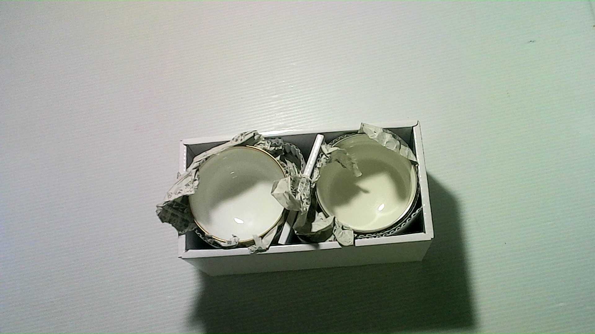 Ceramic tea cups, 2 pcs., in a box