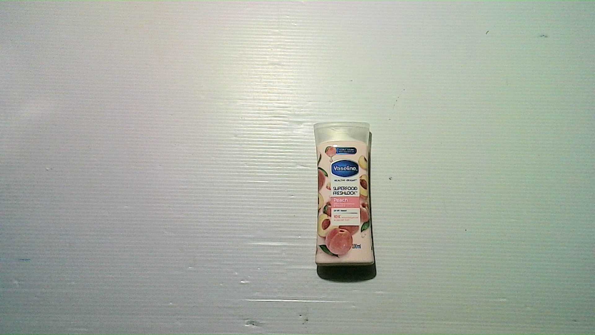 Vaseline lotion with peach scent